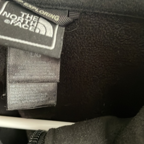 Vintage North Face Black Jacket - Picture 4 of 4